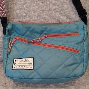 Kavu Uptown Puff Blue Spruce Quilted Teal Cross-body Bag with Rust Zippers